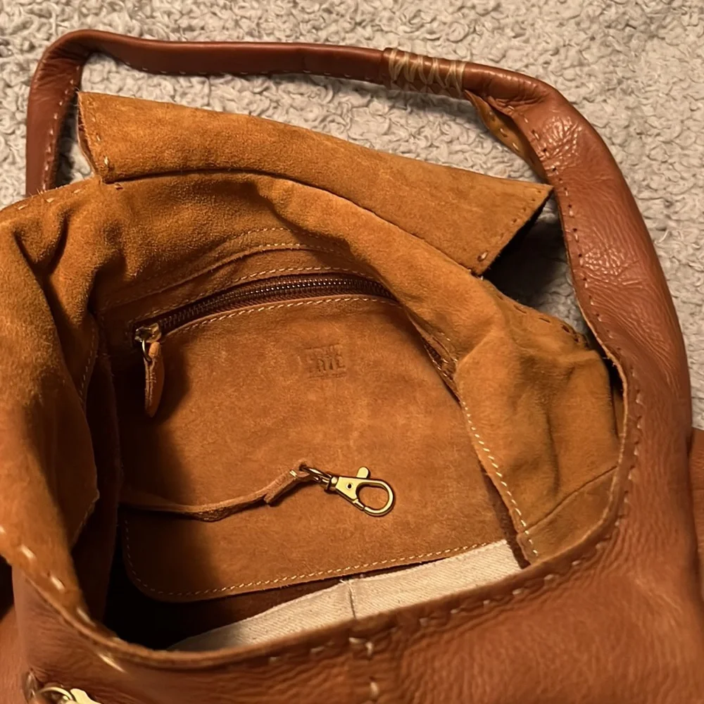 Leather bag like new *crossbody - Picture 4 of 5